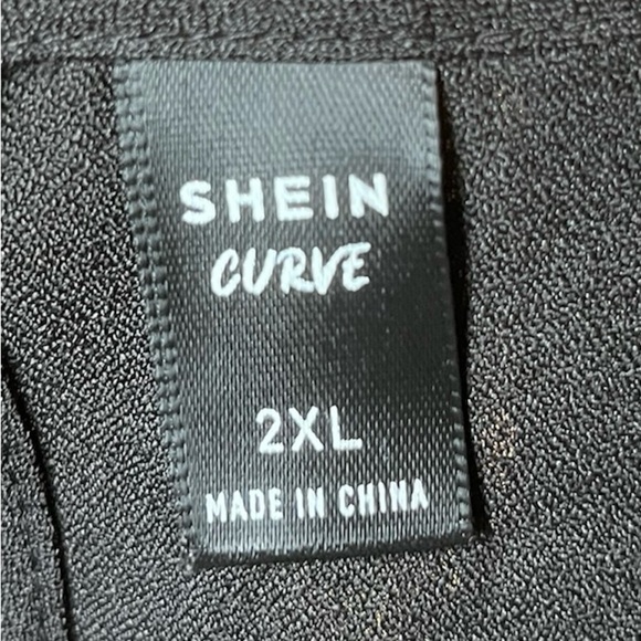 SHEIN Curve Women’s Plus Size Blouse - Picture 5 of 7